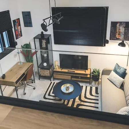 דירה 112 Downtown Loft *