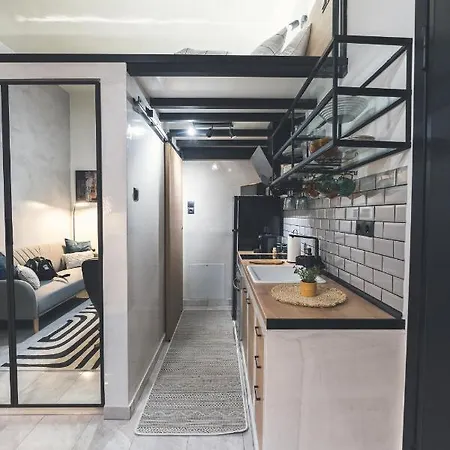 Apartment 112 Downtown Loft