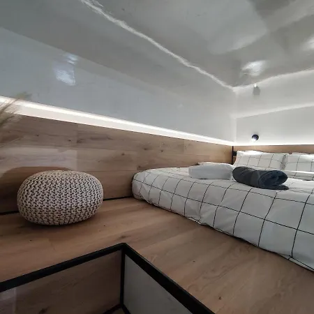 112 Downtown Loft Apartment Volos