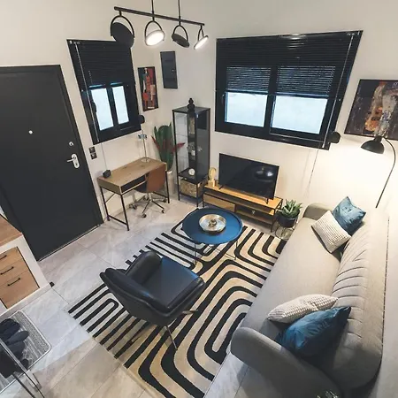 112 Downtown Loft Apartment Volos