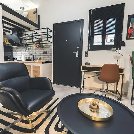 112 Downtown Loft * Volos