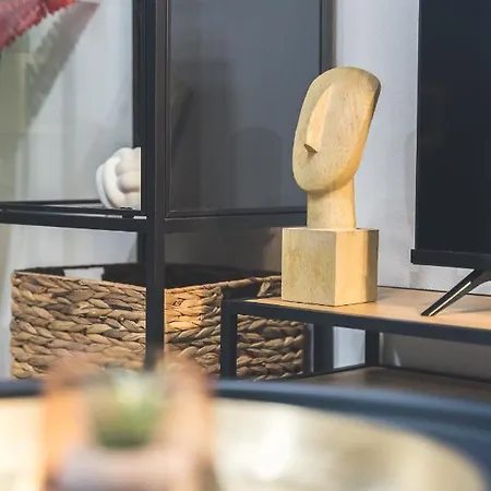 112 Downtown Loft Апартаменты *