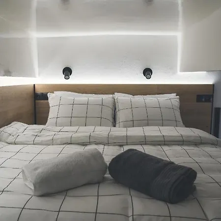 112 Downtown Loft Апартаменты *